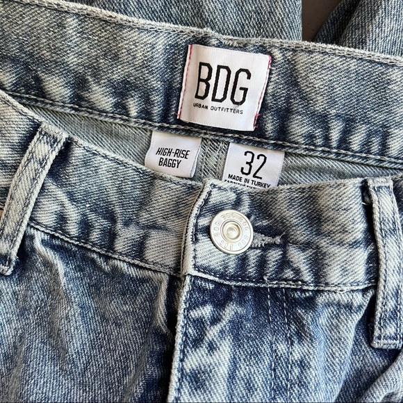 UO BDG high-rise baggy acid wash medium wash jeans - Picture 6 of 7